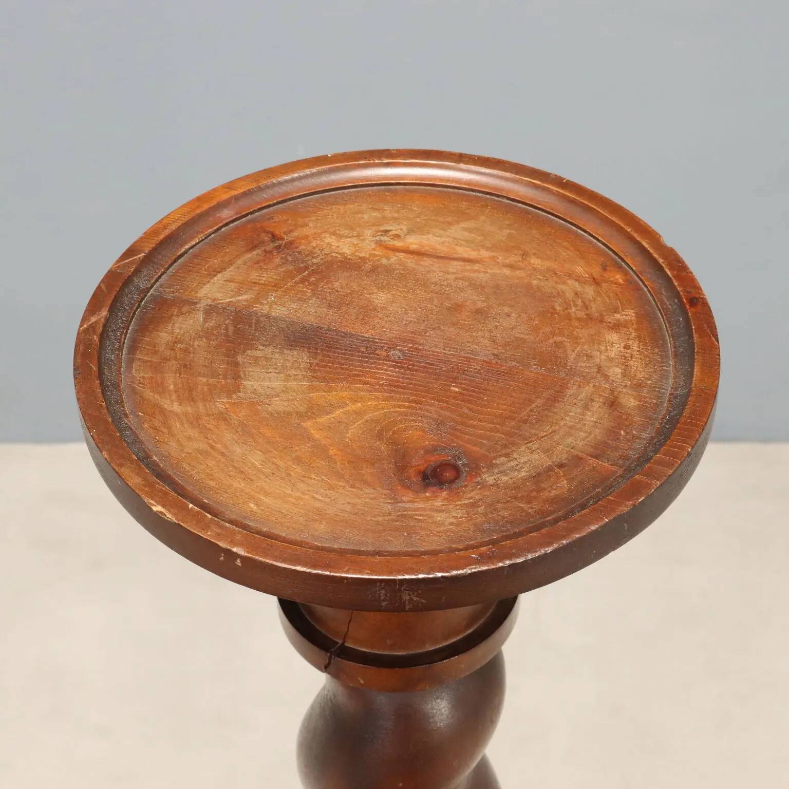 Column, ancient walnut pedestal, Italy, late 19th century
