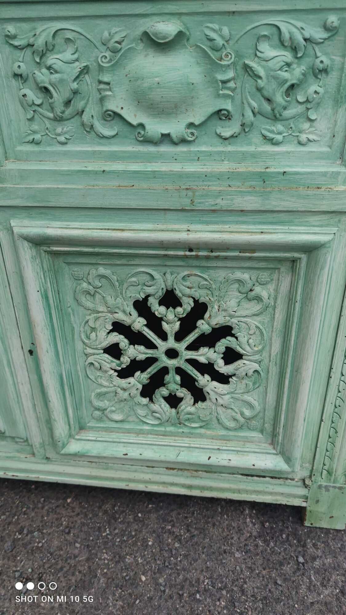 Buffet in painted and patinated mahogany wood dating from the late nineteenth century