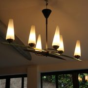 Lustre 6 feux Mid-Century - Opaline et laiton - Style Lunel - Arlus