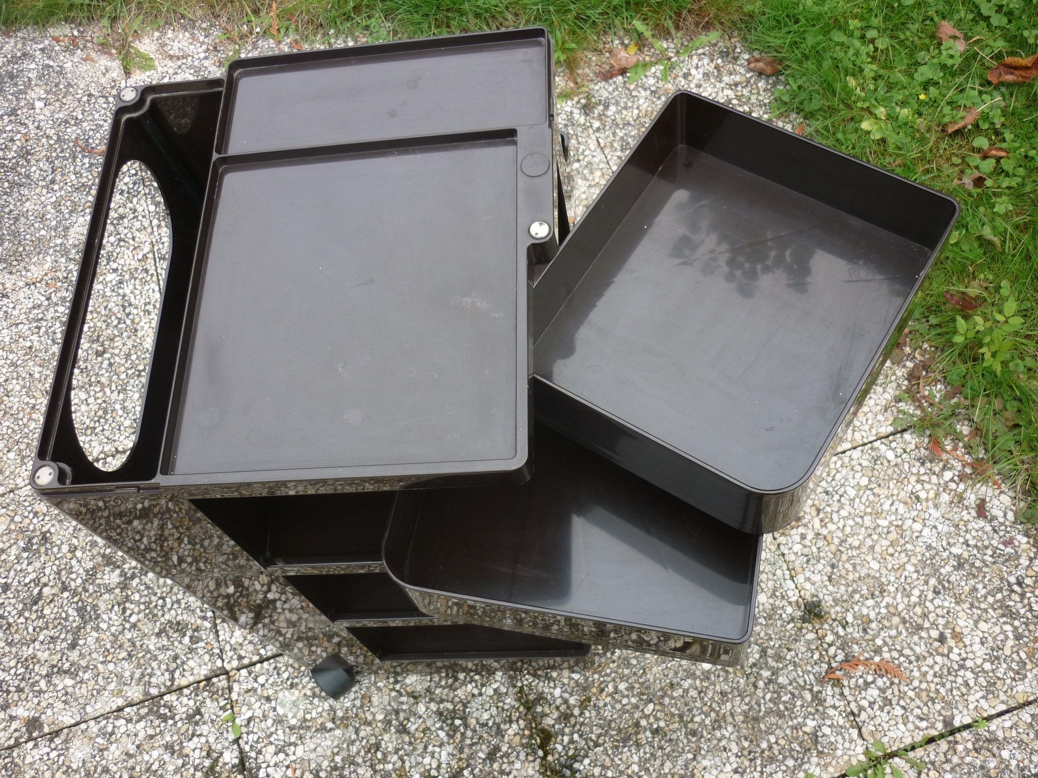 Boby dessert brown design Joe Colombo