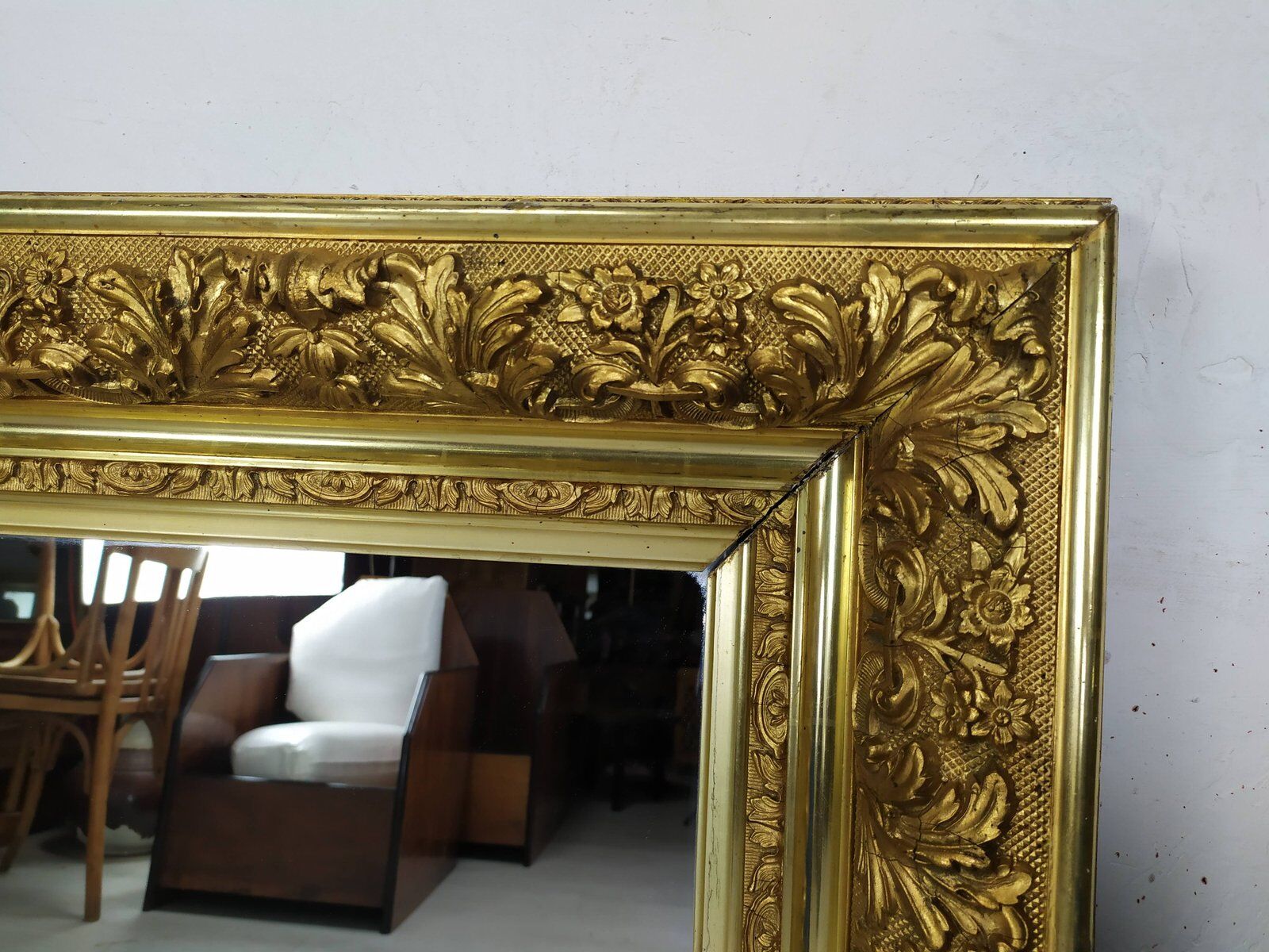 Miroir avec cadre doré