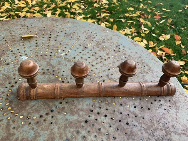 Coat rack in carved and varnished wood, imitation bamboo, 4 hooks