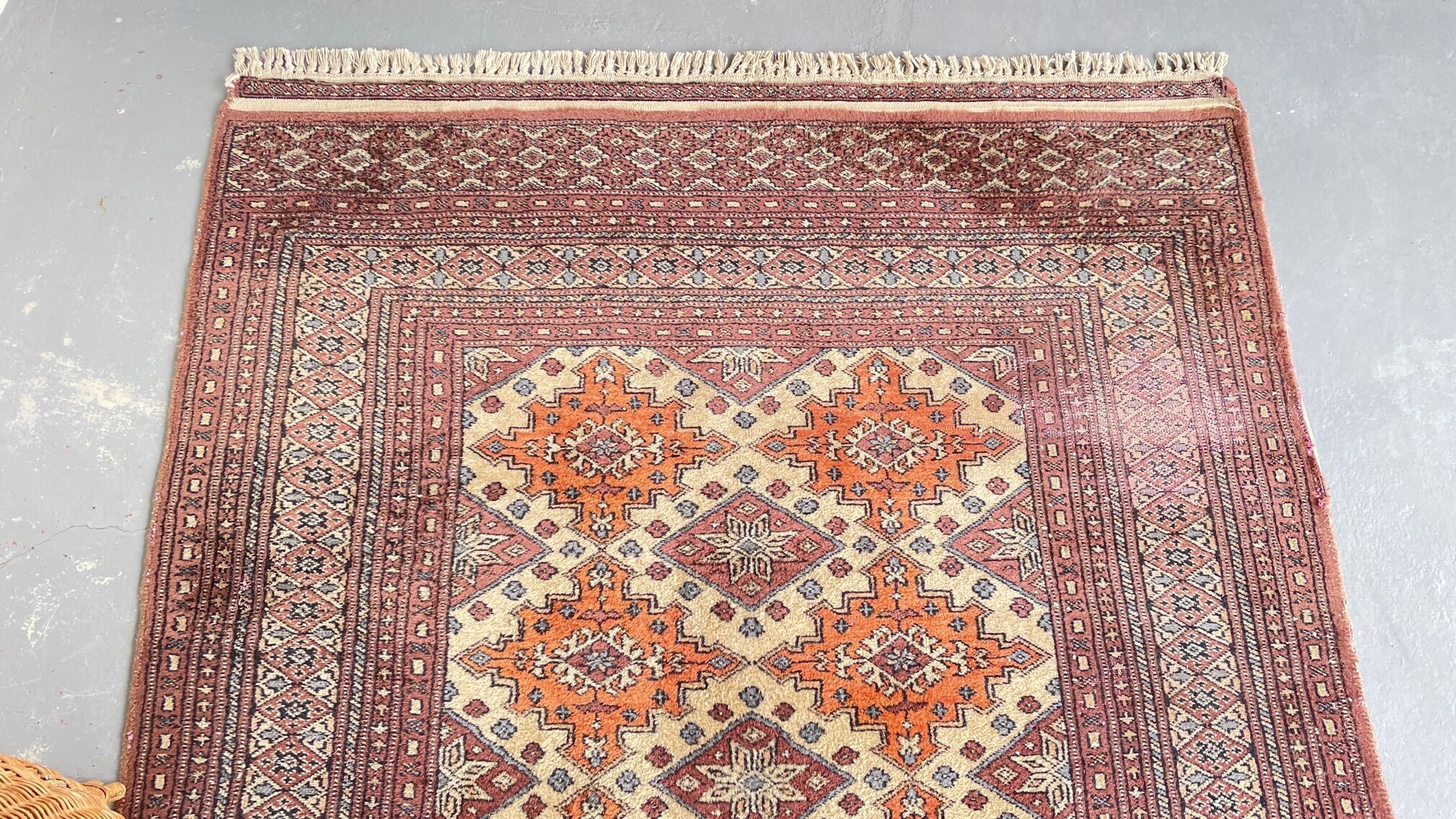 Oriental carpet pakistan 196cm x 126cm