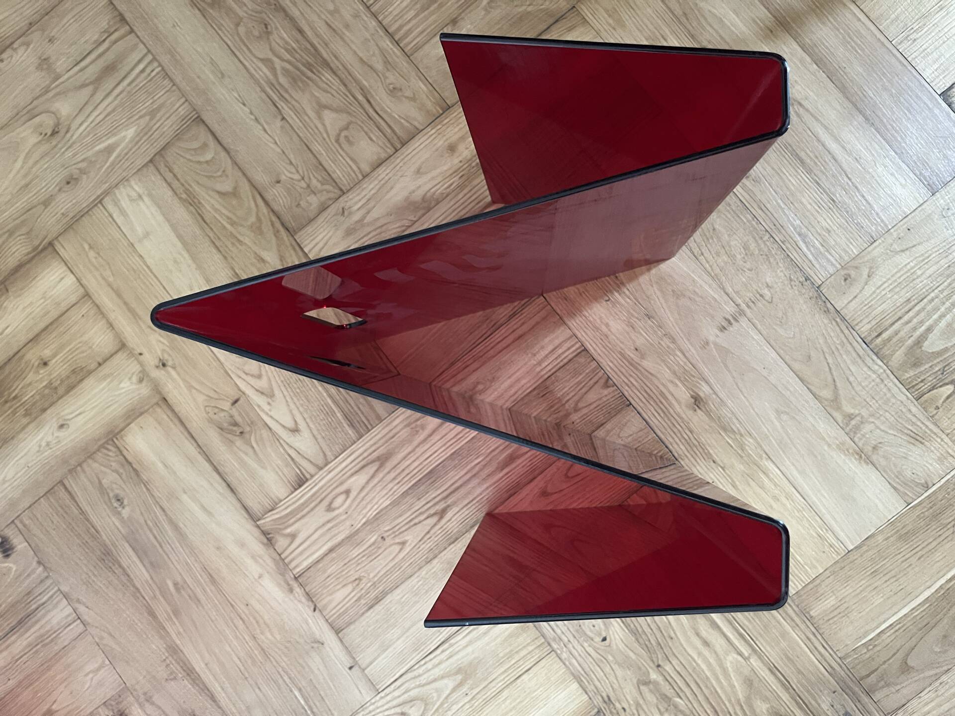 Acrylic magazine rack