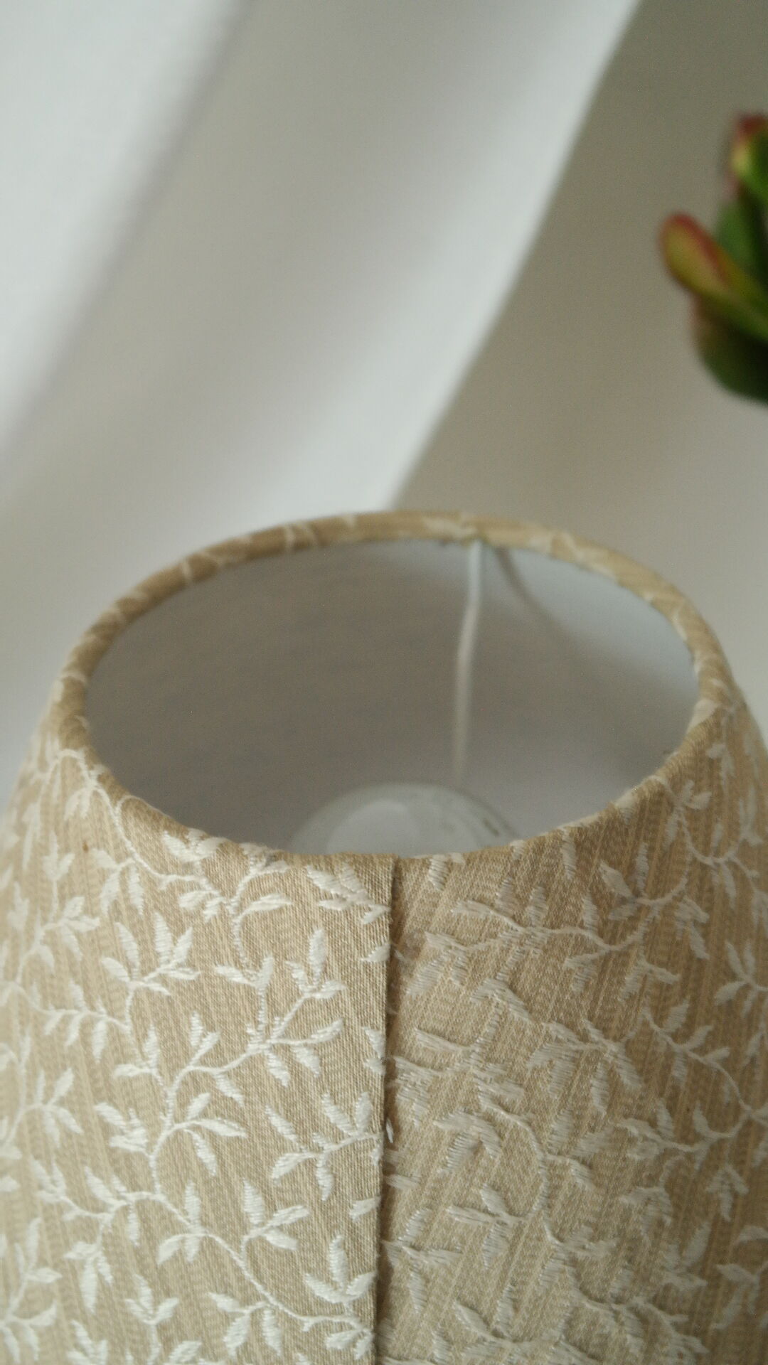 Vintage wooden ball foot bedside lamp