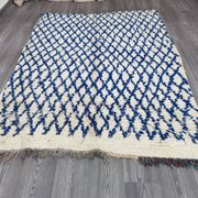 Moroccan rug in natural wool 3 x 2 m