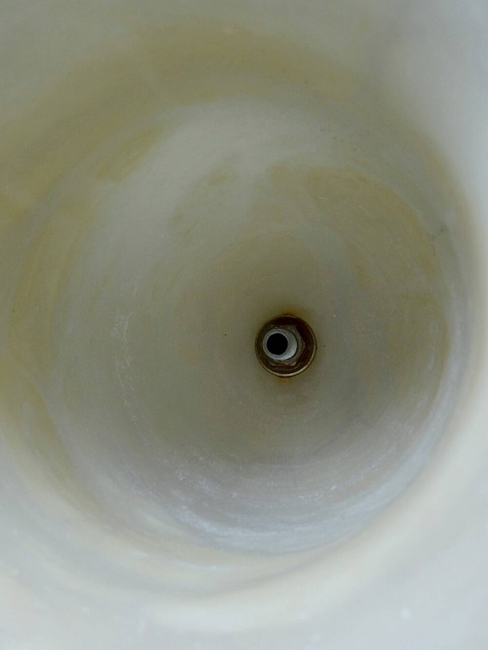 Large Medici vase in alabaster/yellowish marble, Belle Époque style
