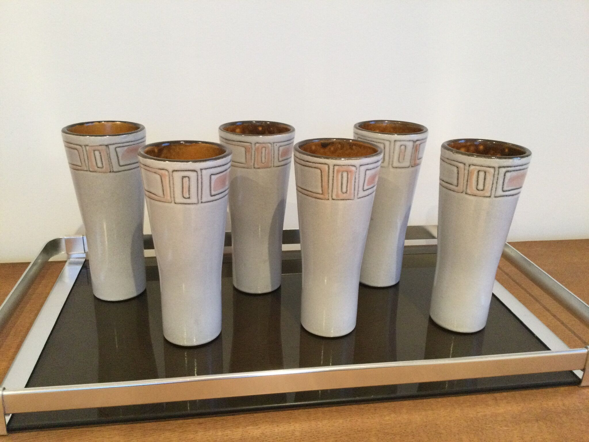 6 large enamelled sandstone glasses from the 1970s