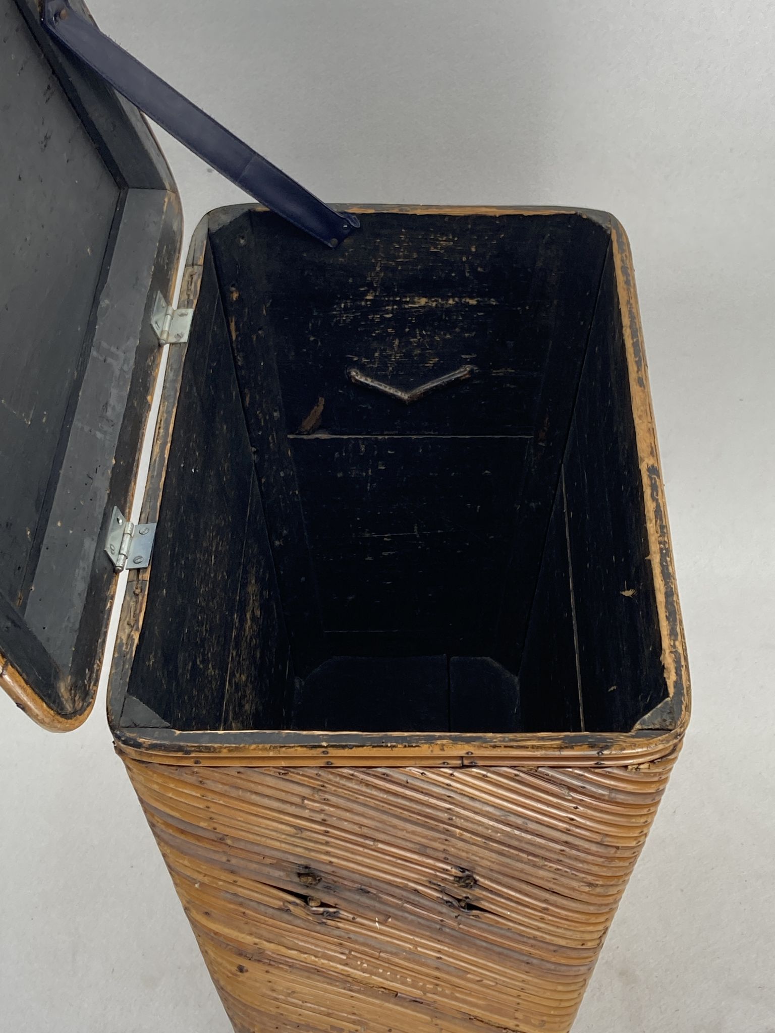Pencil reed rattan bamboo chest or trunk, 1950s-1960s
