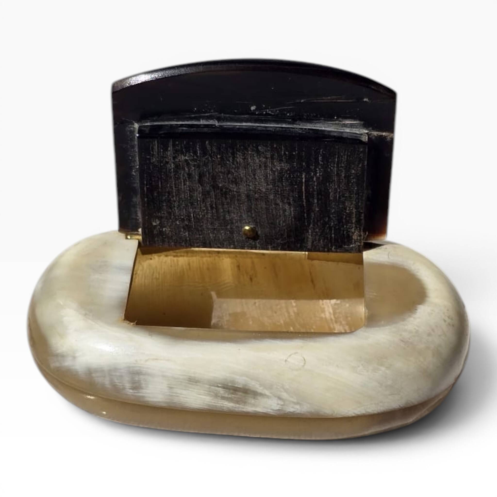 Antique snuffbox in blonde and black horn — 19th century — hinge