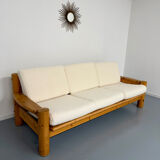 Canapé en pin massif et bouclette design scandinave des années 70