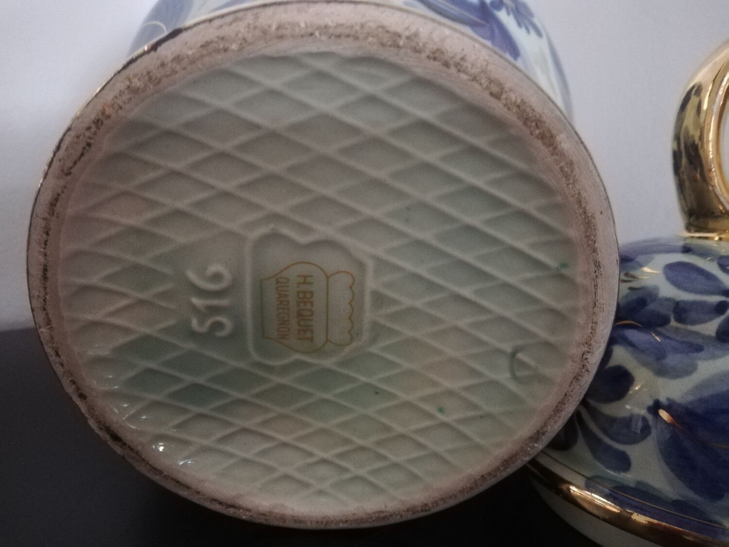 White and blue potiche bequet quaregnon