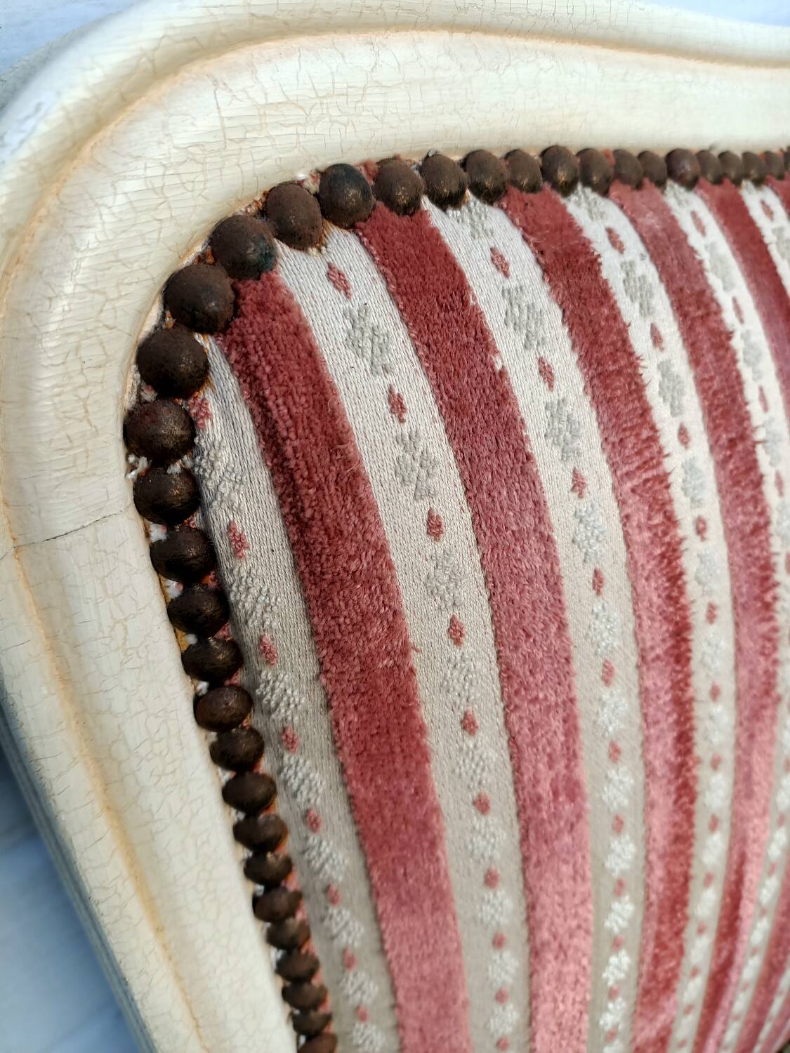 Upholstered bed