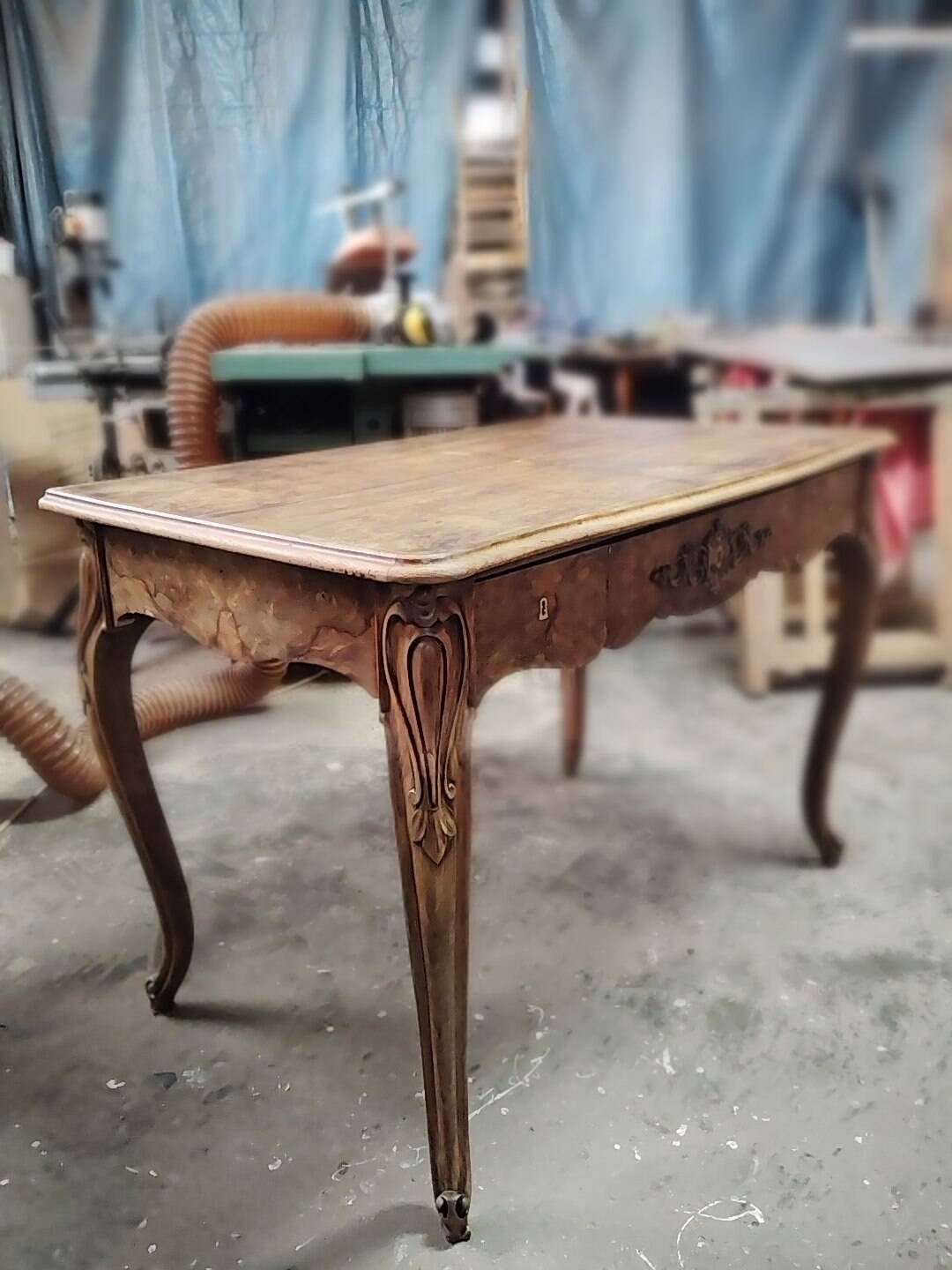 Louis XV desk with walnut burl.