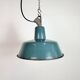 Lampe d'usine en émail pétrolier industriel avec dessus en fonte, années 1960.