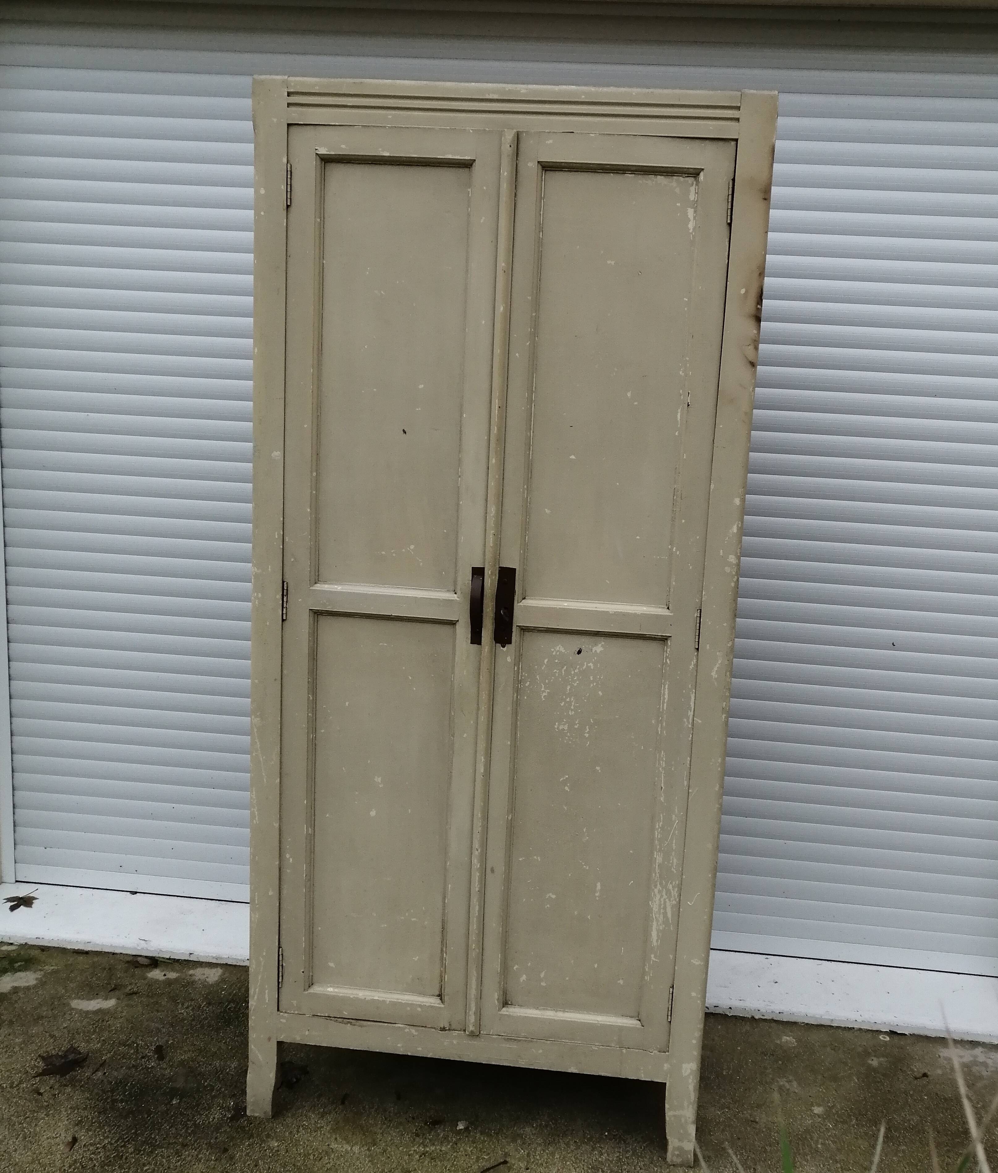 Parisian wardrobe 50s