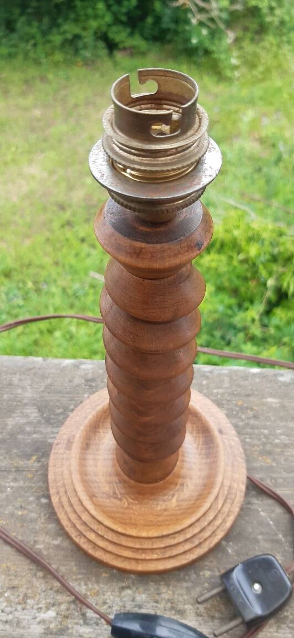 Lampe bois tourné art déco