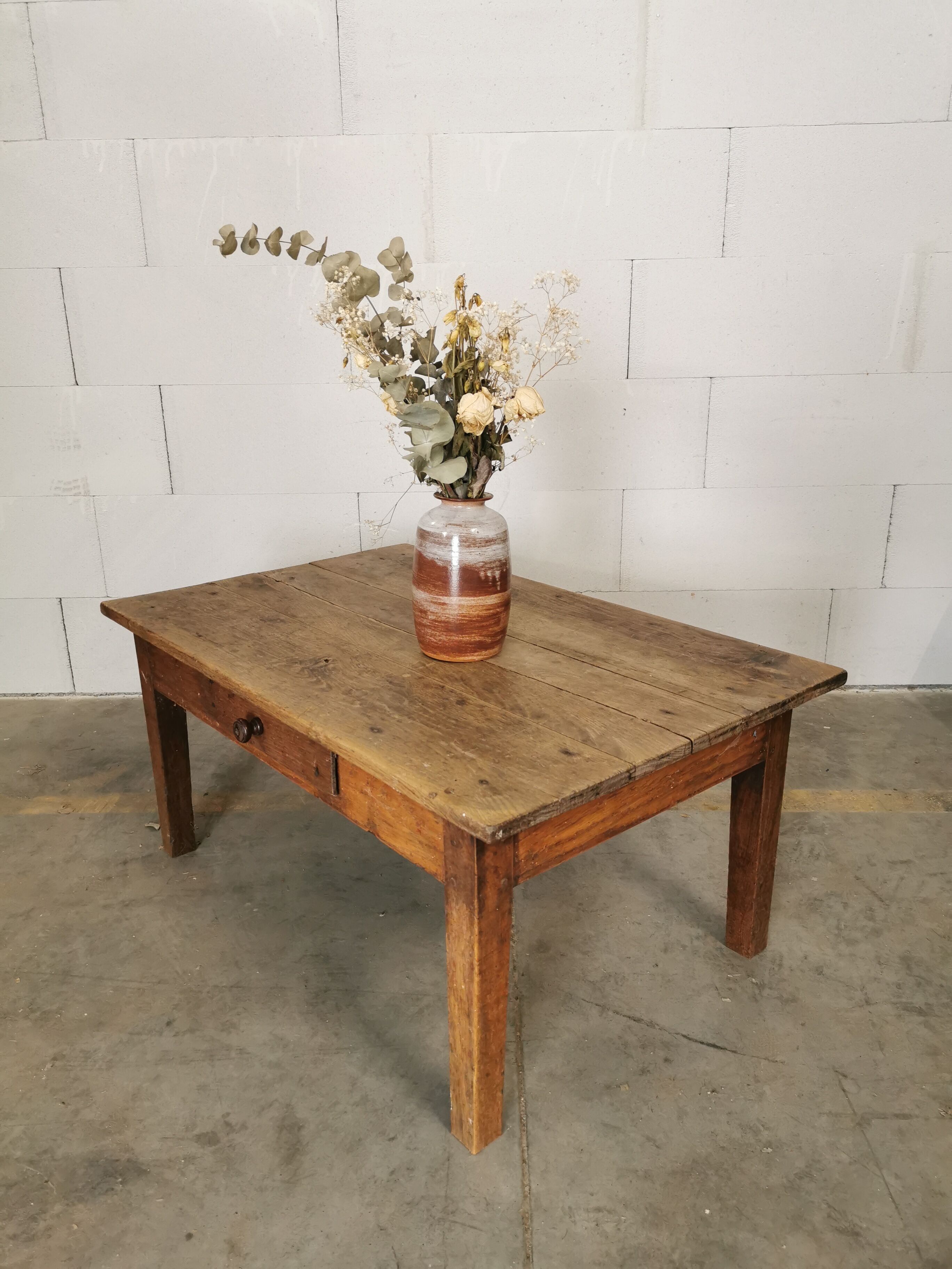 Table basse de ferme