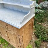Meuble de toilette en marbre