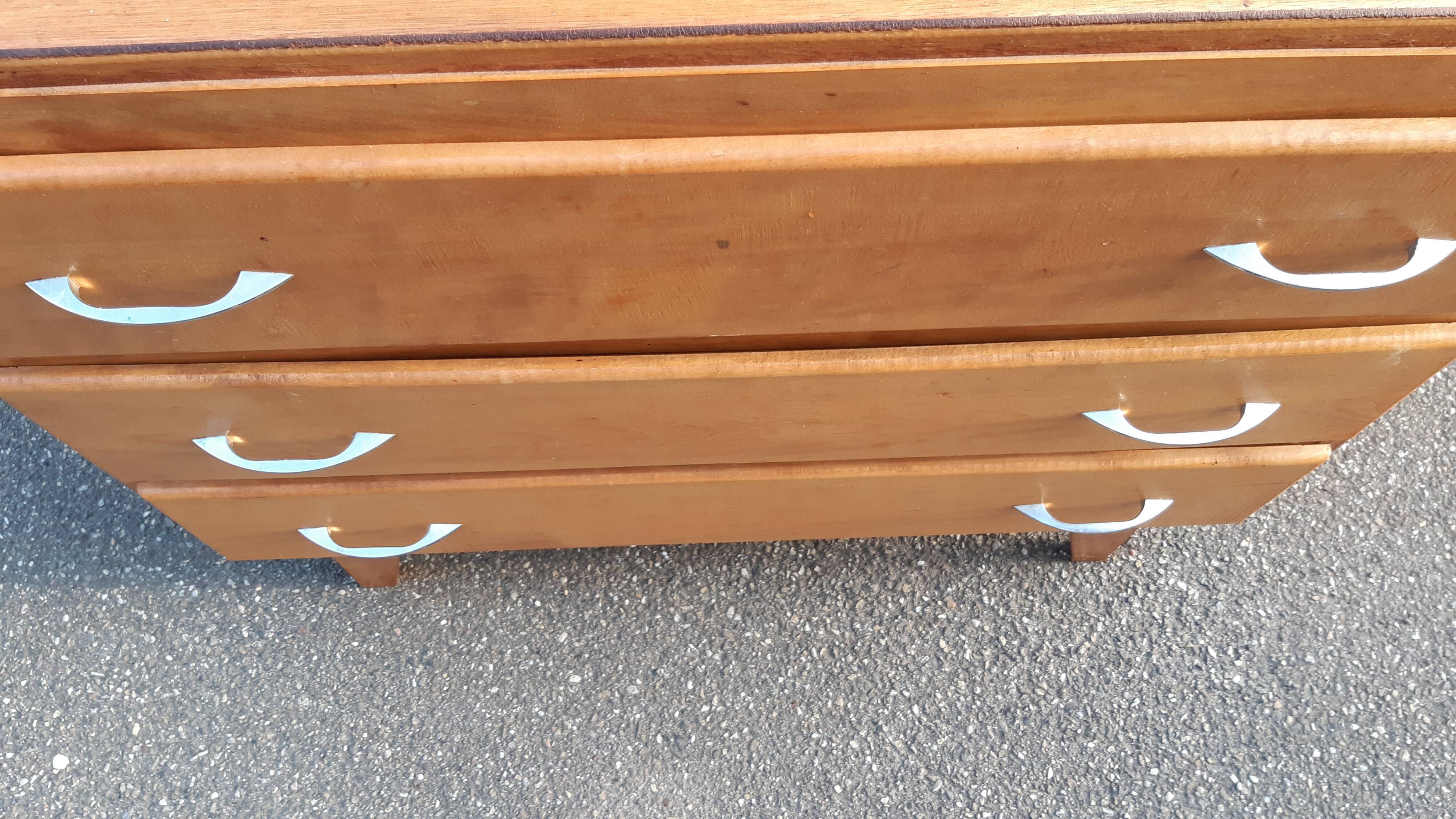 Vintage chest of drawers