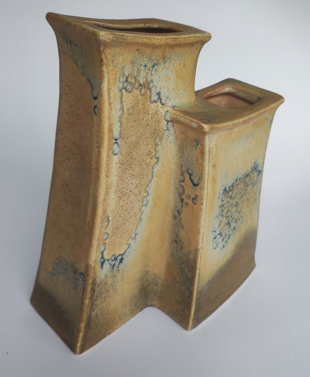 Virebent porcelain vase