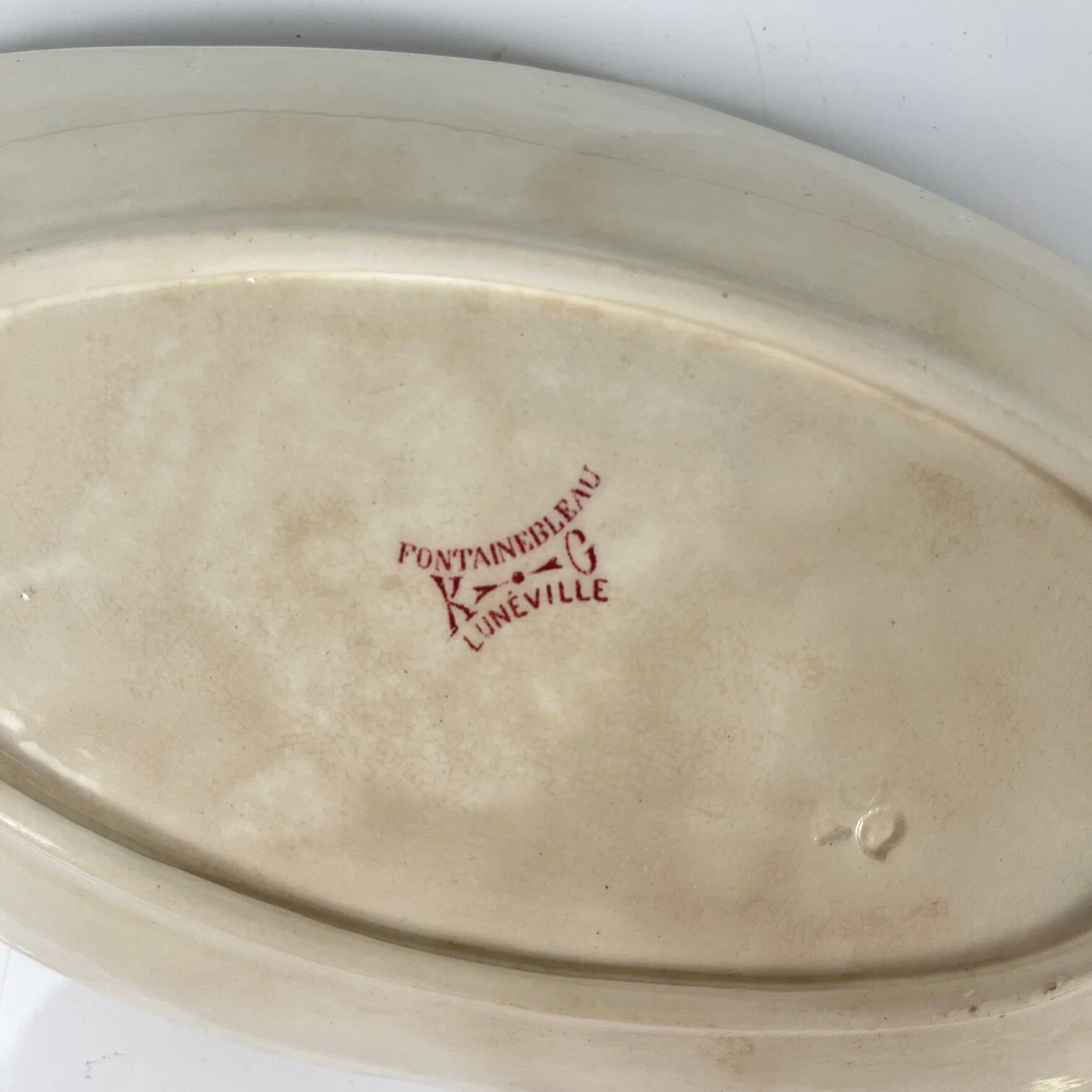 Oval dish with side handle KG Lunéville Ironstone, "Fontainebleau", pink, 19th century