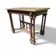 Bureau style Renaissance en bois sculpté