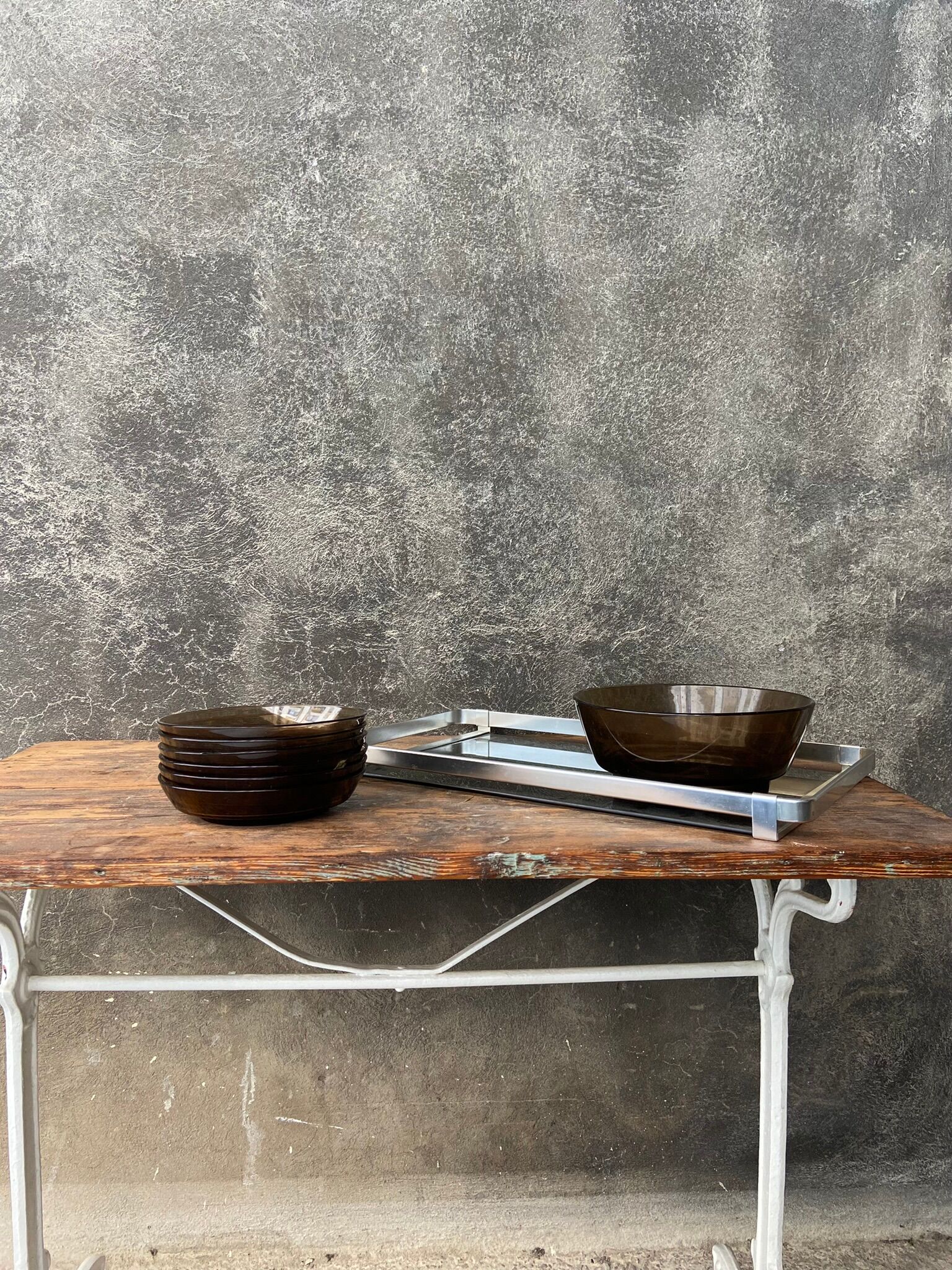 Top in smoked glass and steel