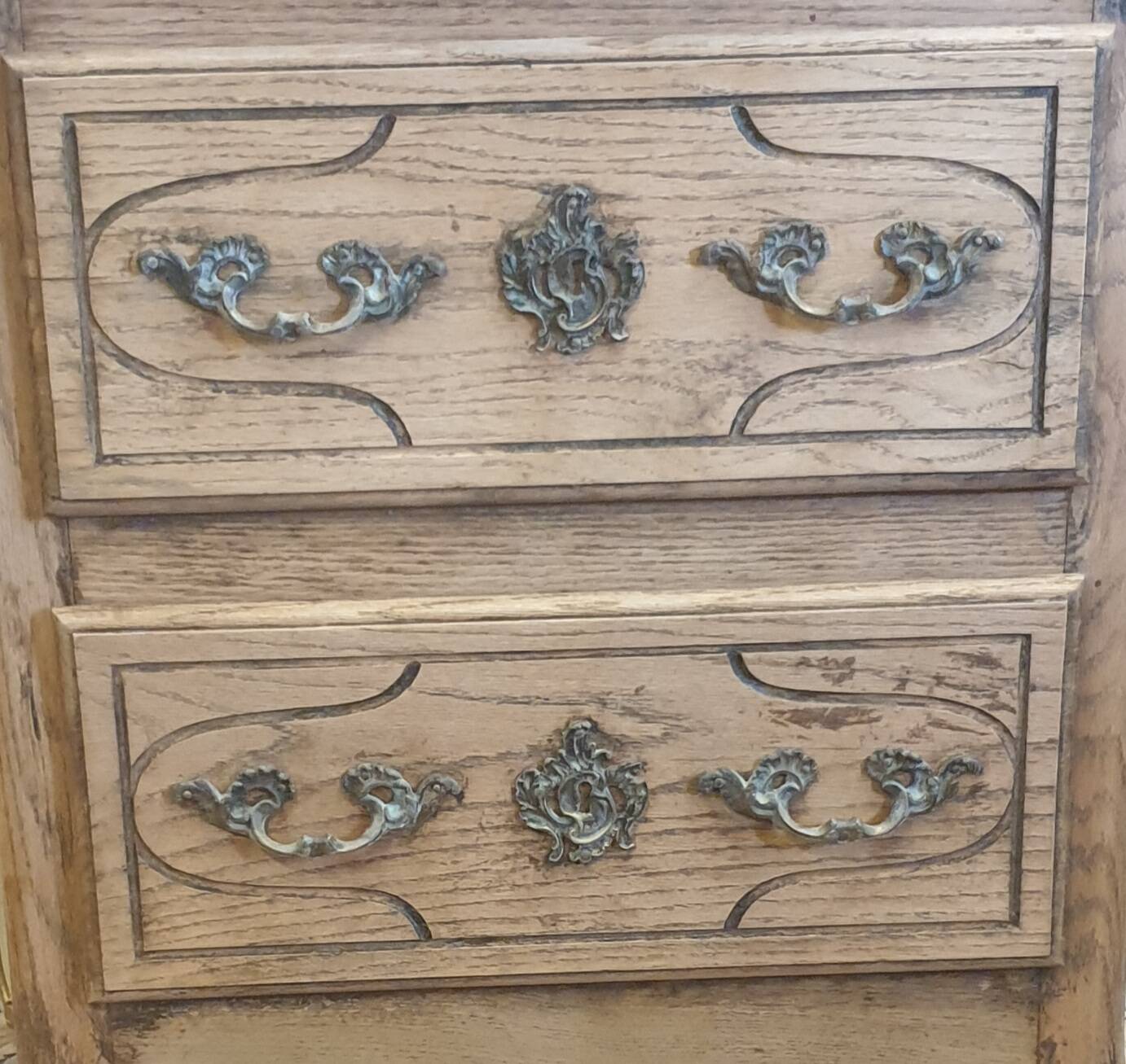 Vintage chest of drawers in natural wood