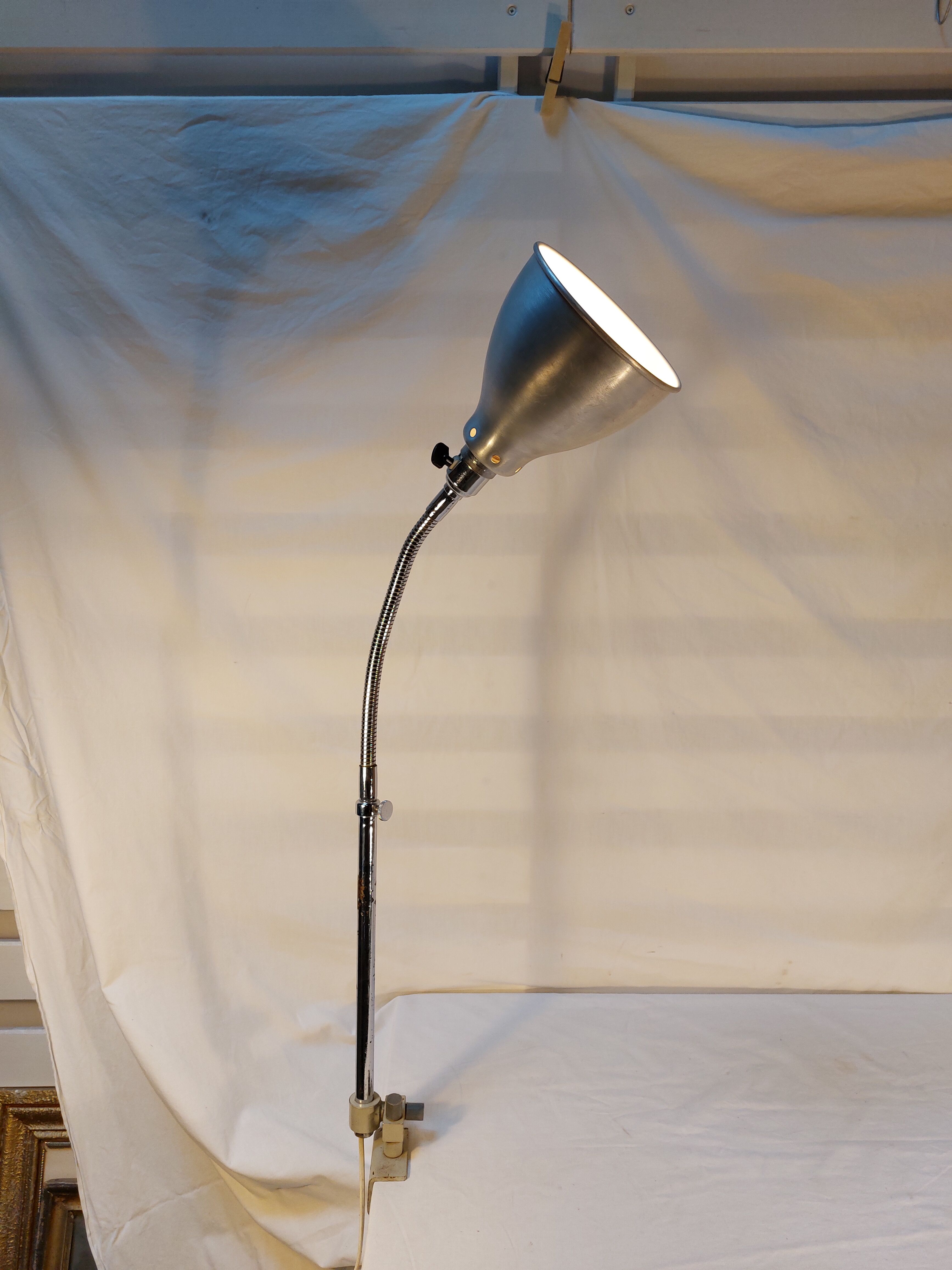 Old conical workshop lamp with vice - 50s
