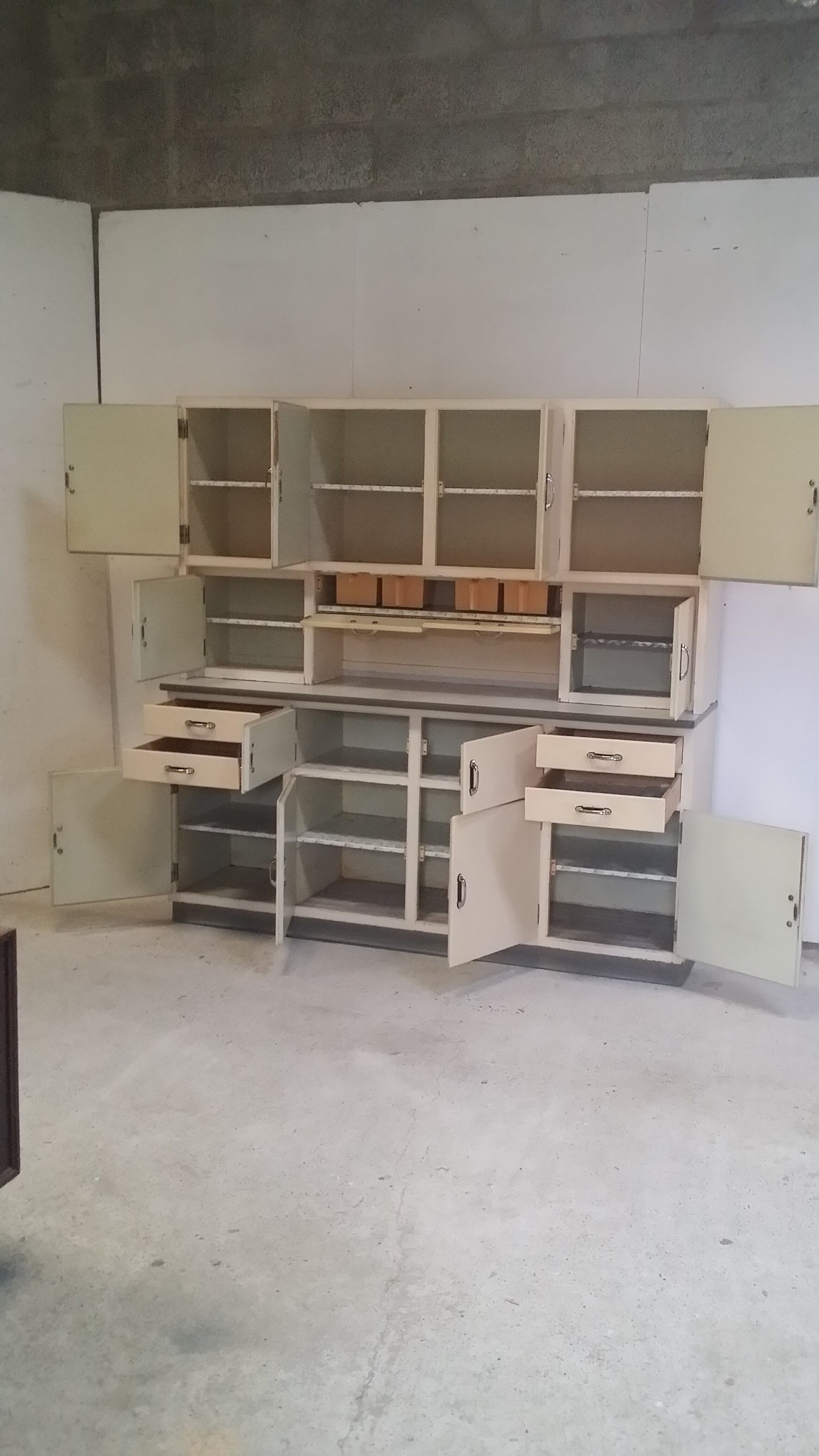 Buffet de cuisine meuble Mado années 50