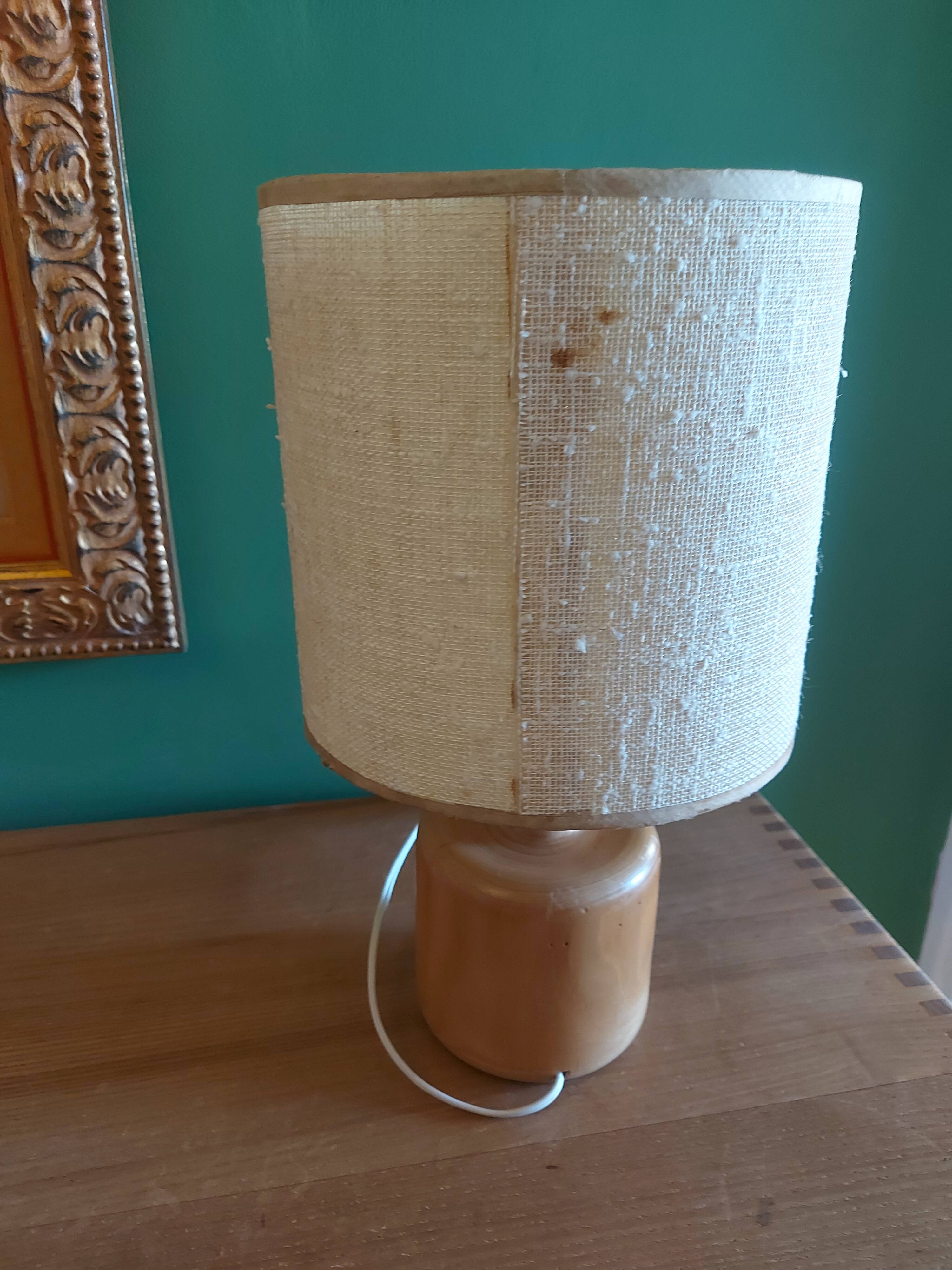 VINTAGE WOODEN TABLE LAMP