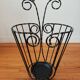 Porte-parapluie vintage en fer torsadé – années 60