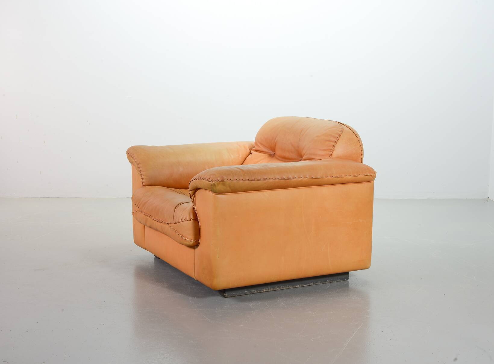 Striking De Sede DS101 Cognac Leather Lounge Chair DS17. Switzerland, 1970s
