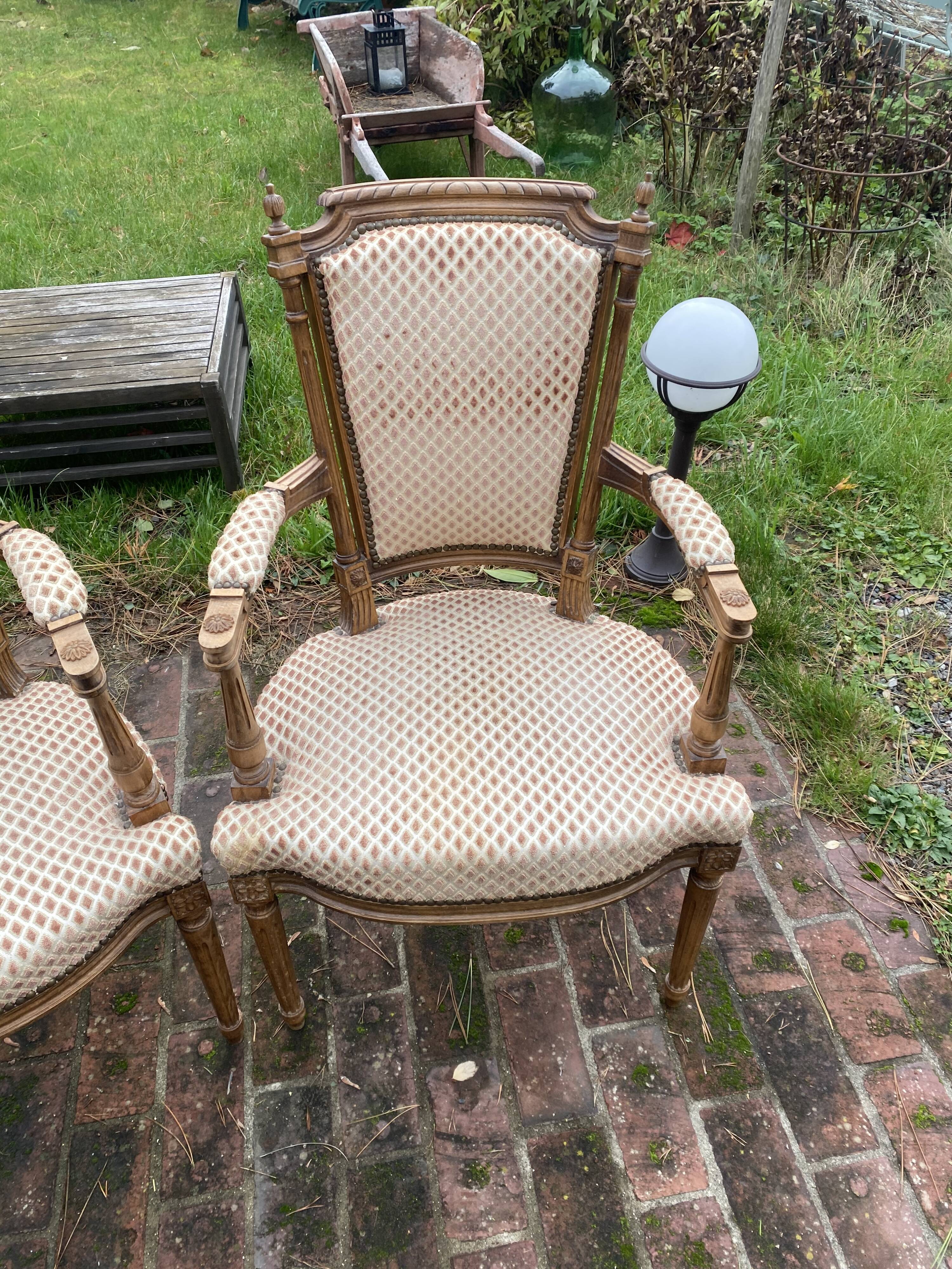 Paire de fauteuil cabriolet Louis 16