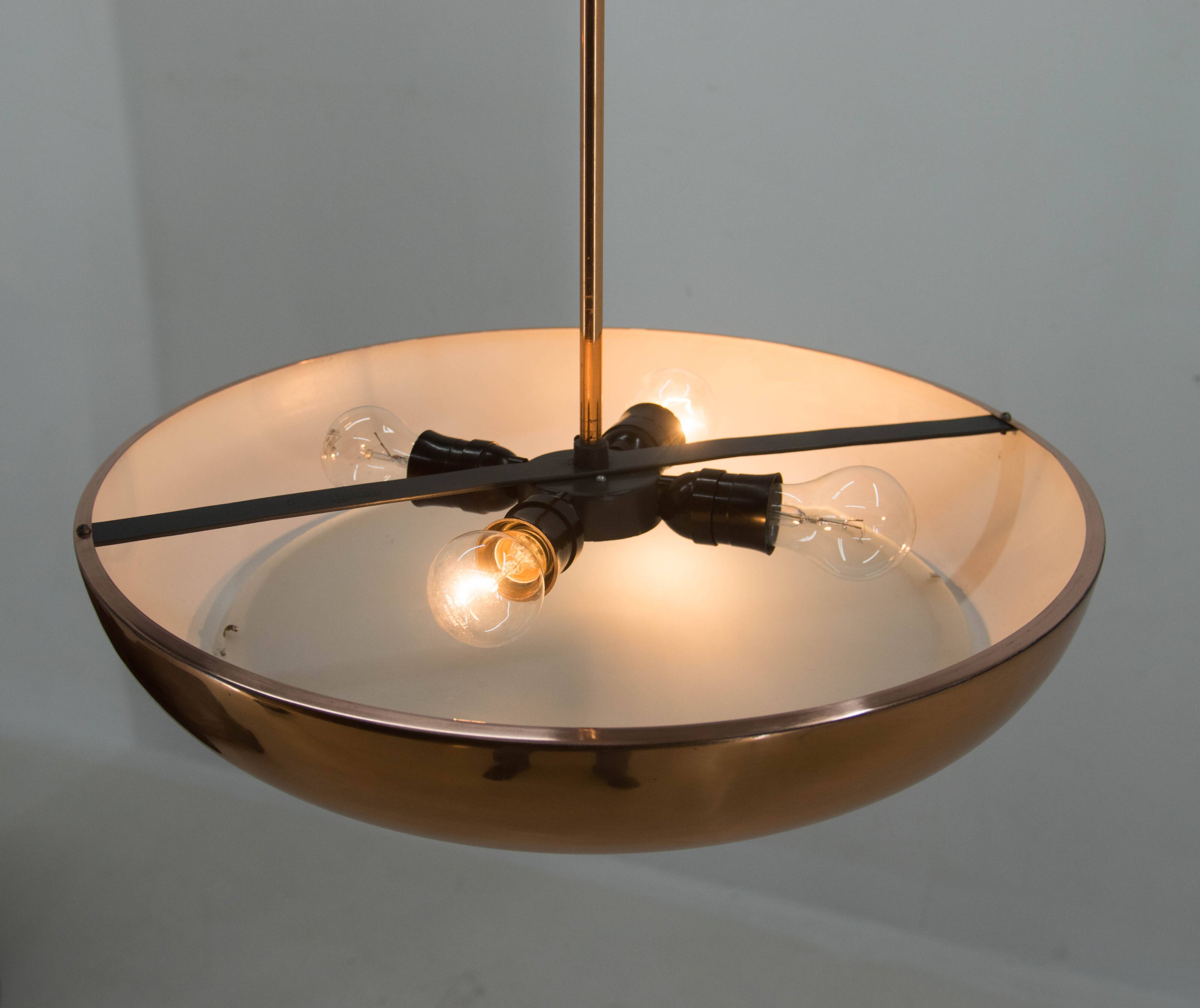 Lustre Bauhaus / Fonctionnaliste en Cuivre UFO, années 1930