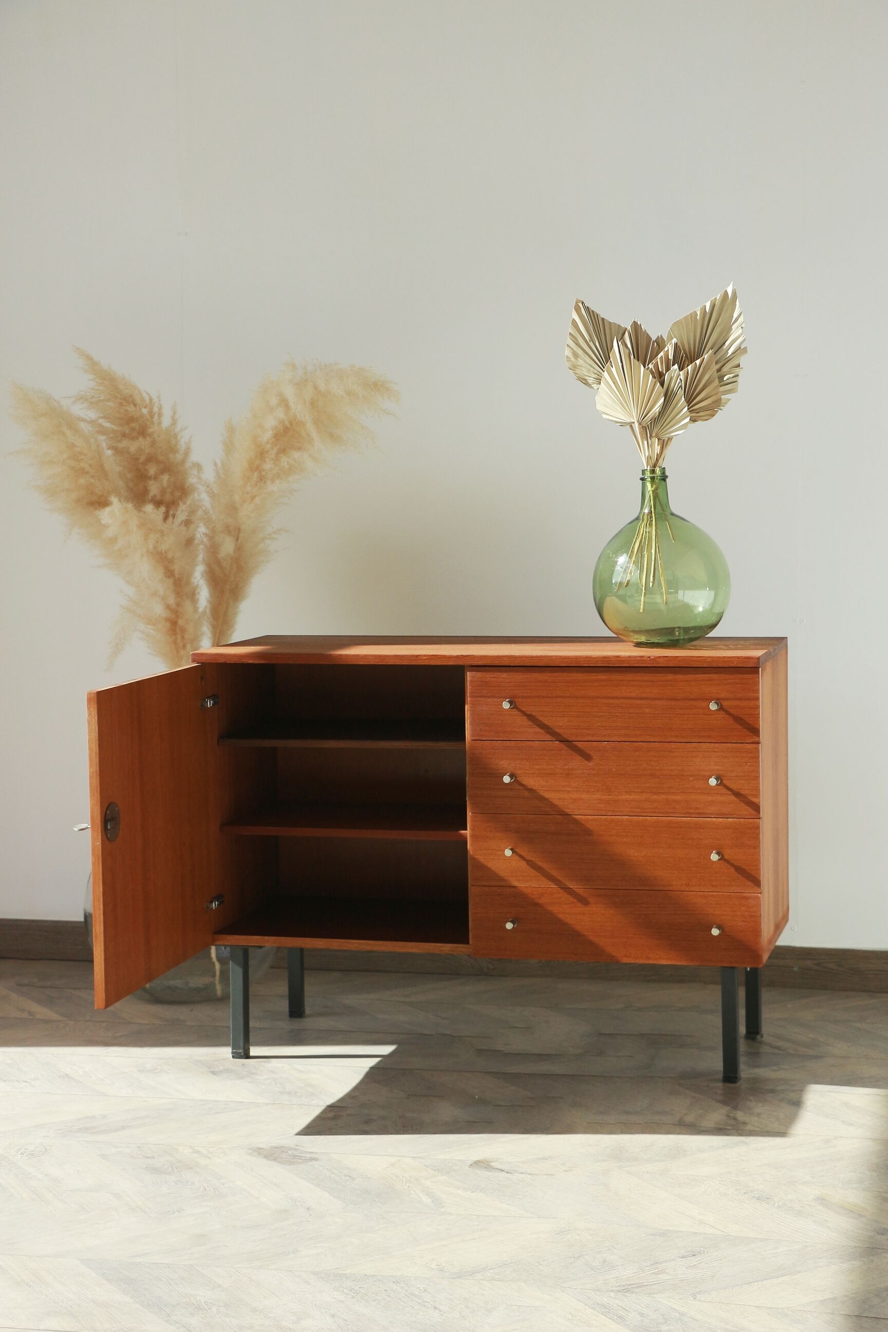 Commode / Scandinavian sideboard - Extra furniture - 4 drawers 1 door