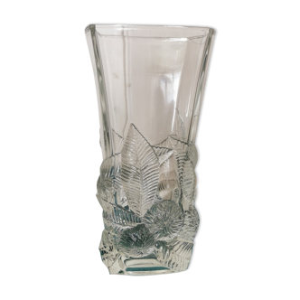 Vase en verre ciselé