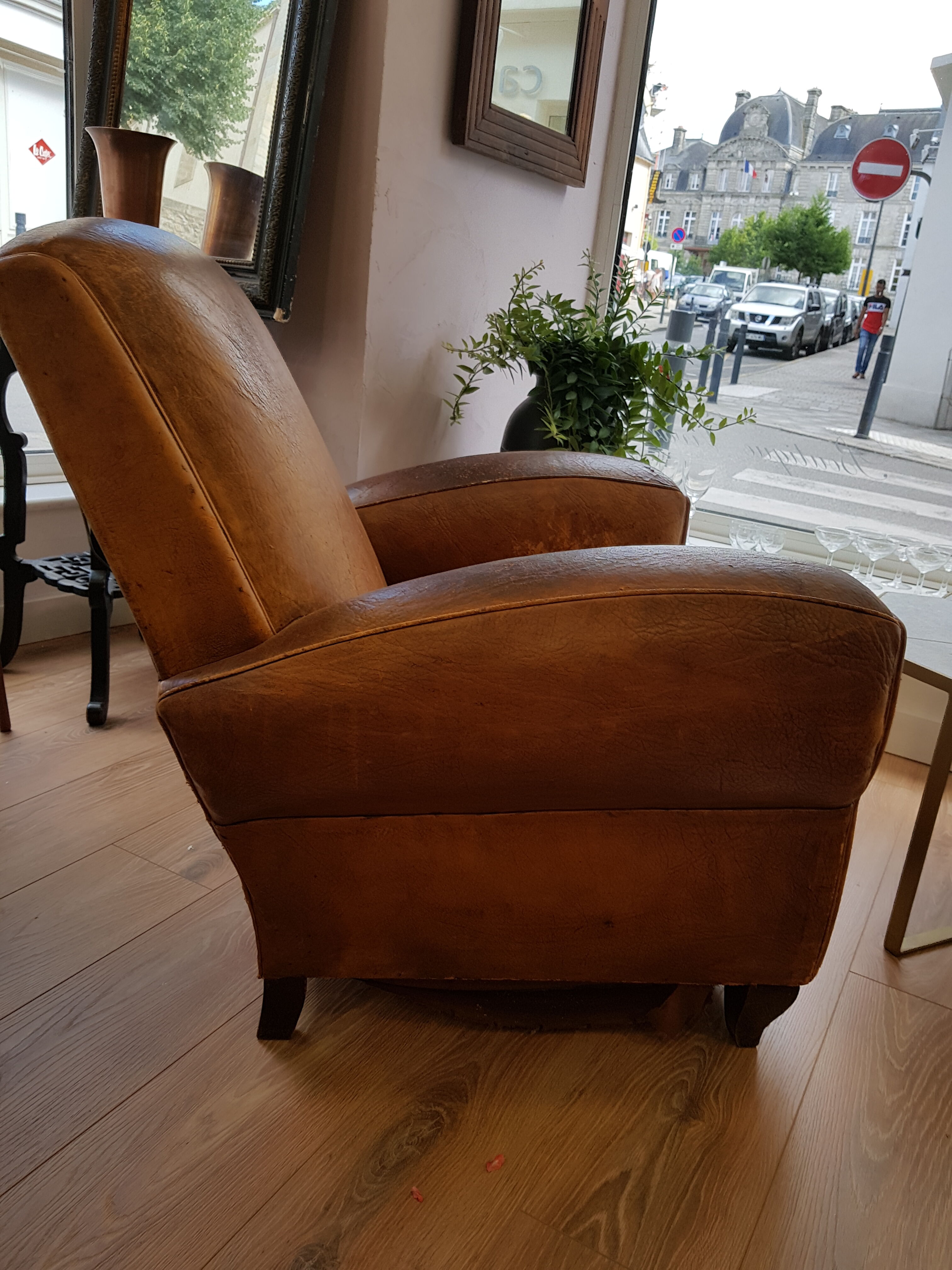 Club leather armchair