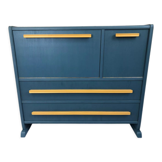 Storage cabinet