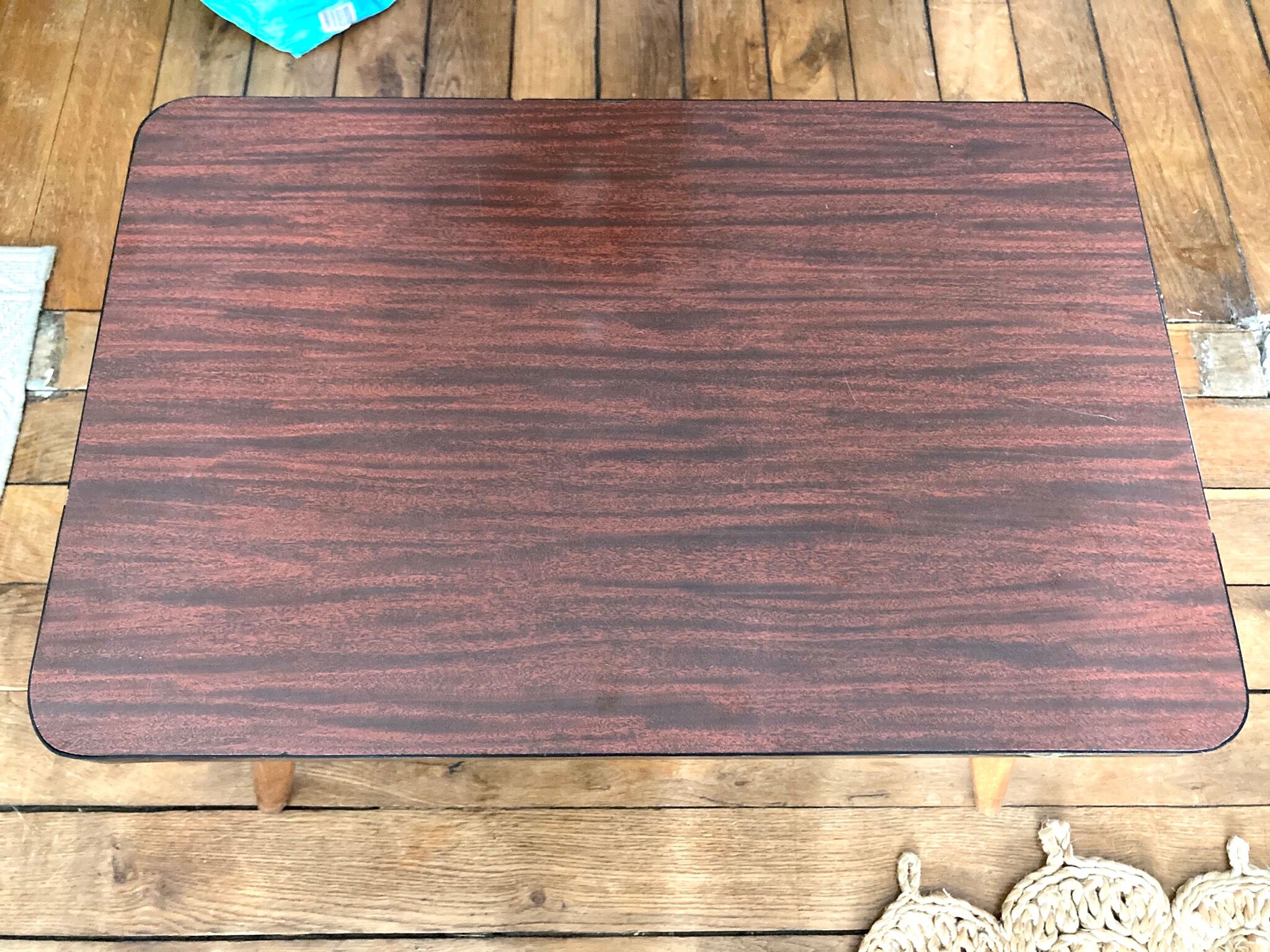 Vintage coffee table foot compass