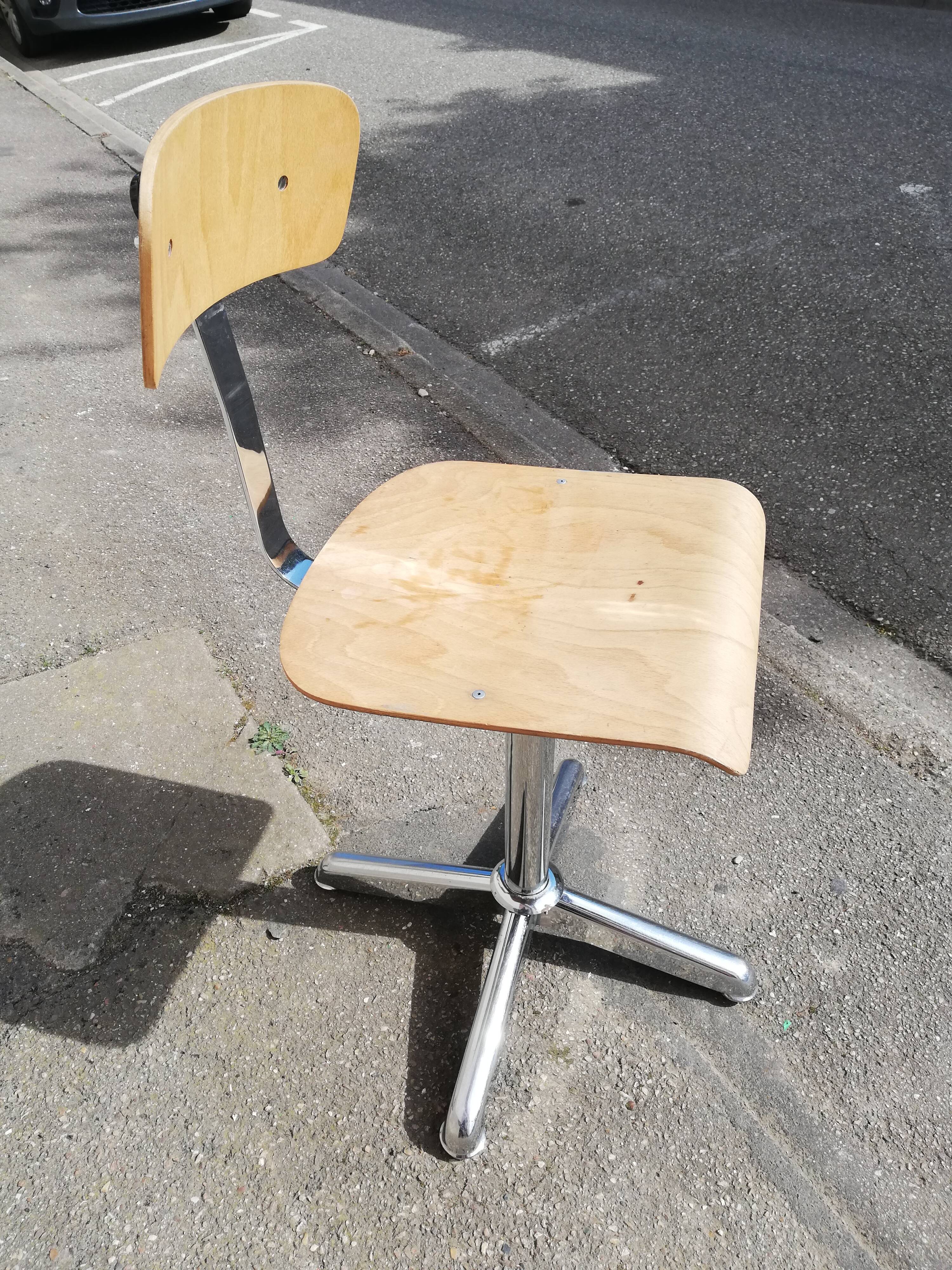 Chrome foot adjustable office chair