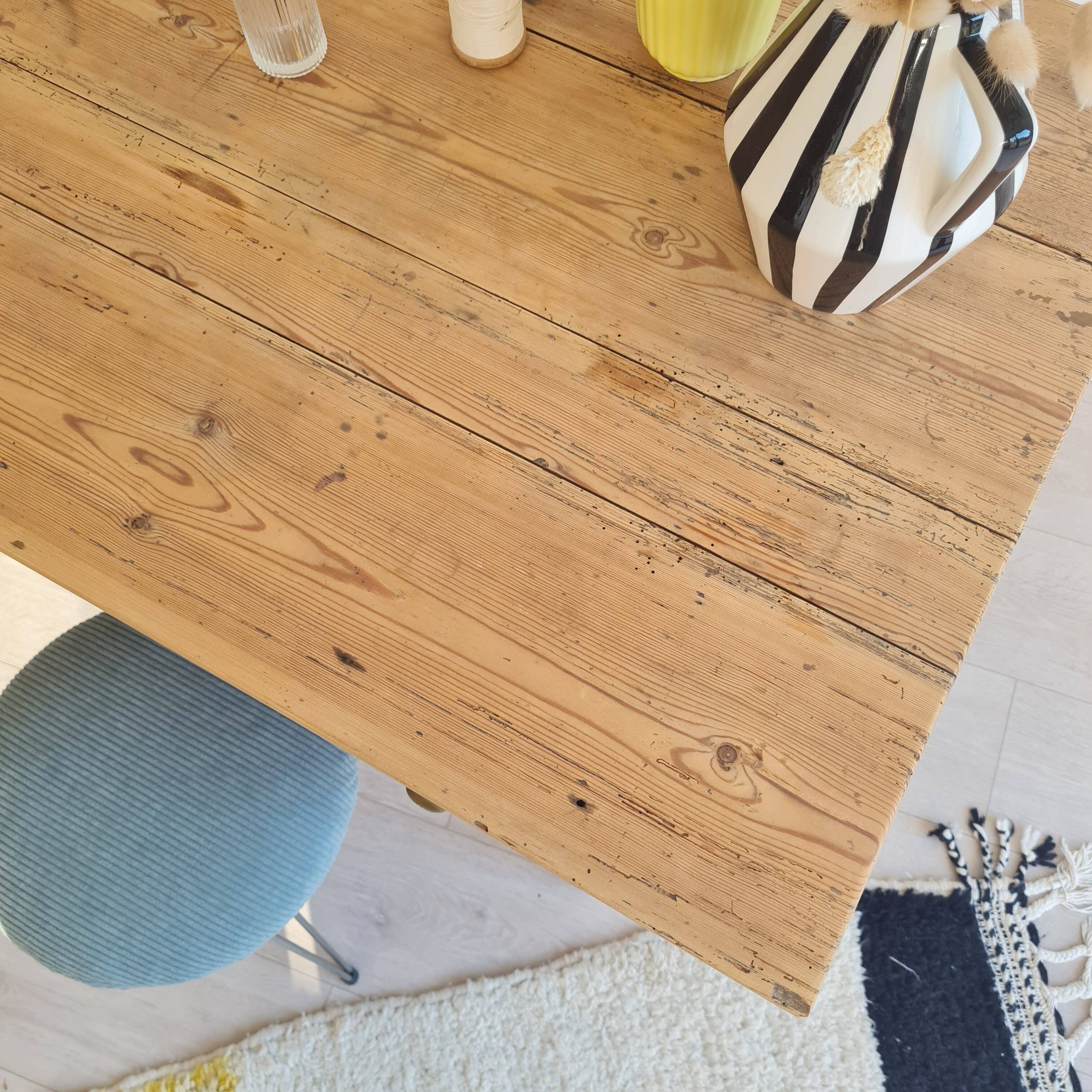 Old farmhouse table in raw wood - 2 drawers