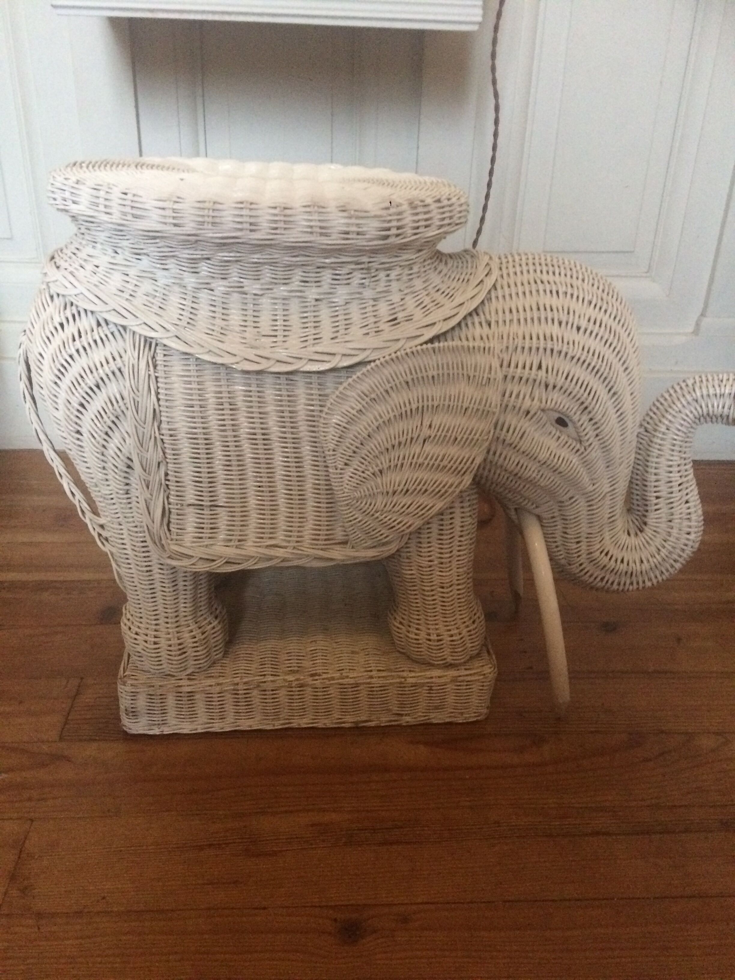 Vintage elephant wicker table 70