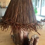 Wood lamp and raffia