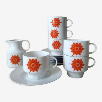 Lot 12 tasses à café et pot à lait en porcelaine Ak Kaiser années 70