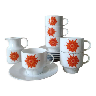 Set of 12 coffee cups and porcelain milk jug Ak Kaiser 70s