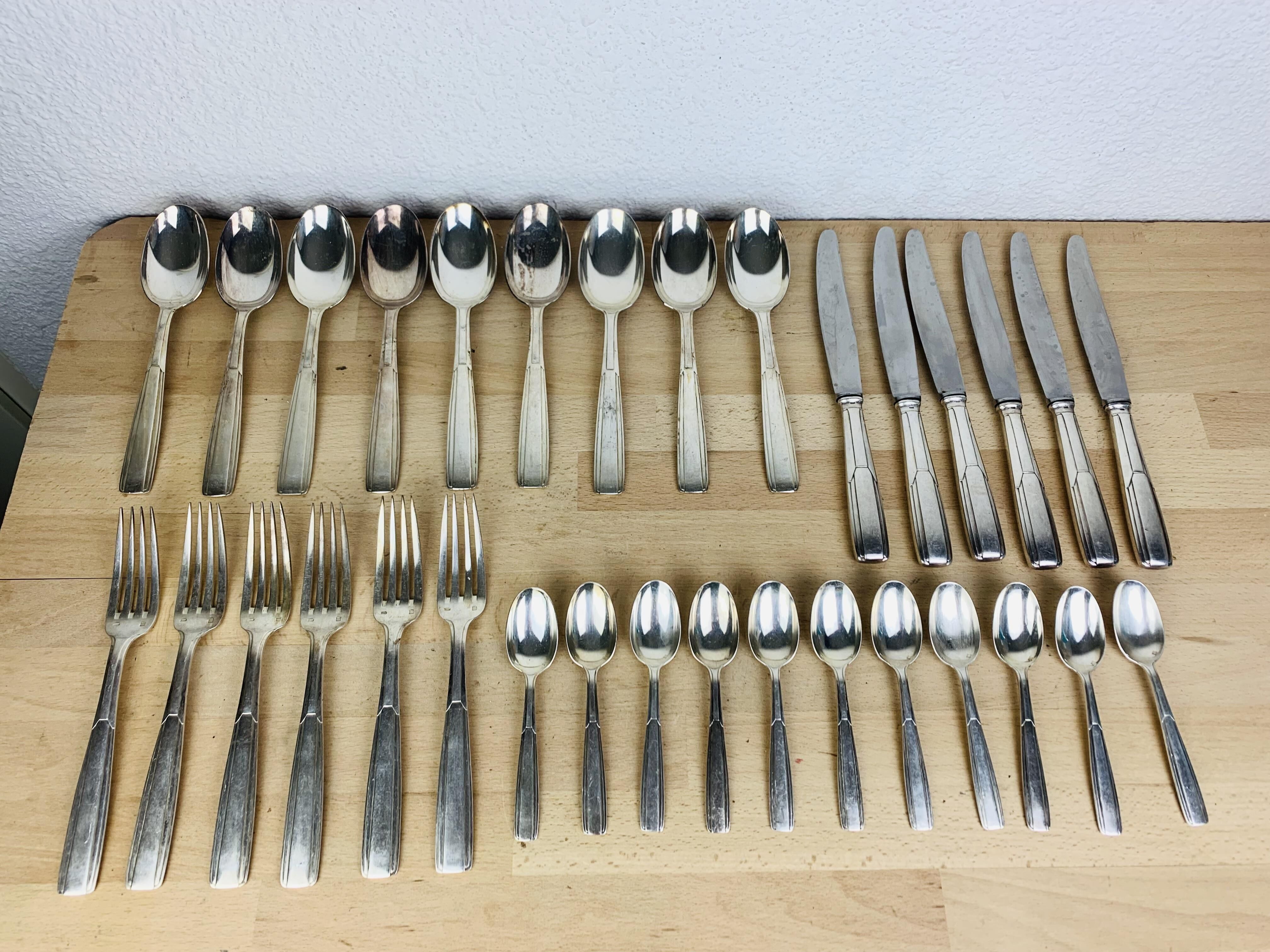 Housewife Ravinet d'Enfert model Navarre art deco silver metal 32 pieces