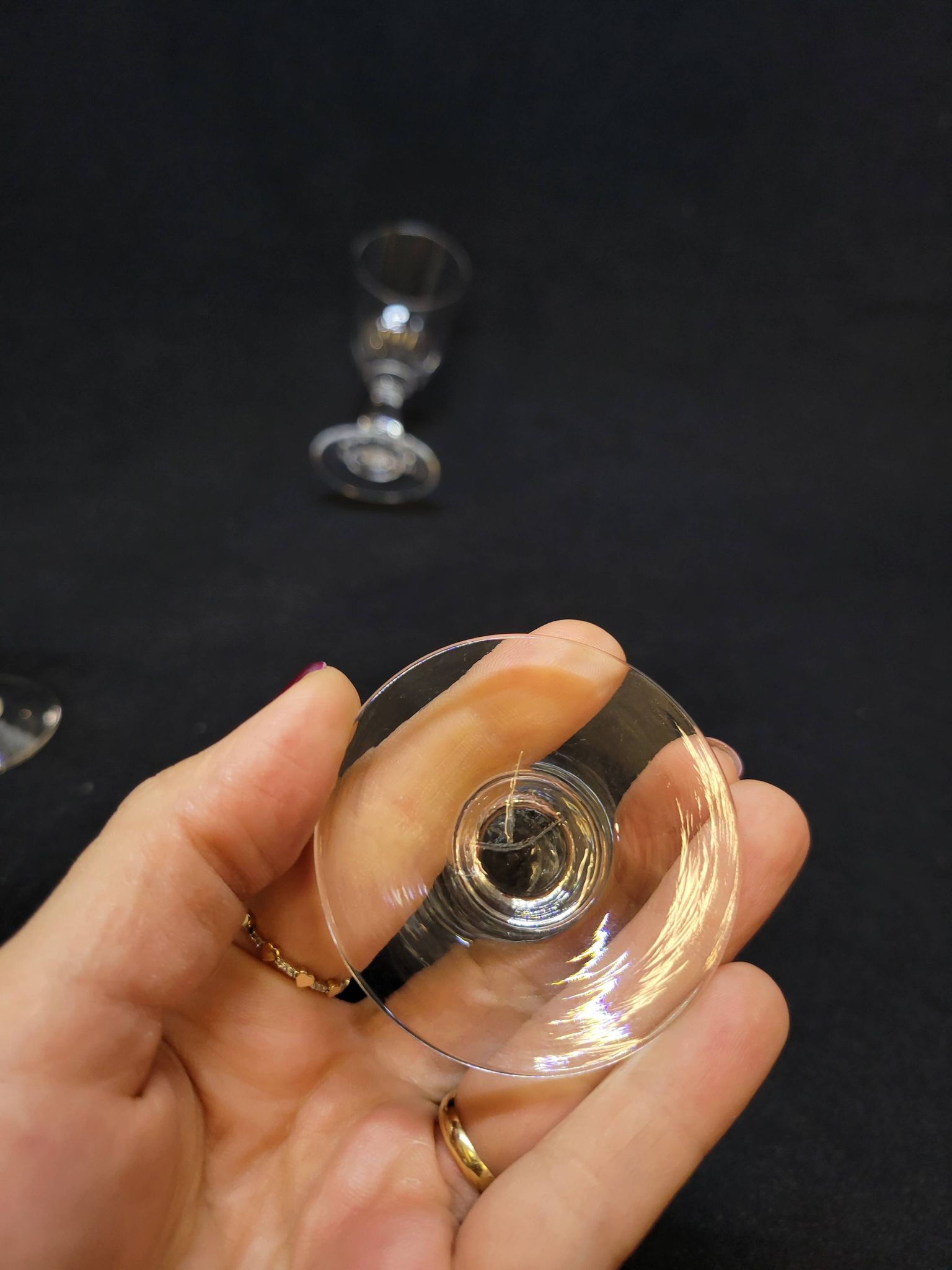 4 anciens verres a vin en cristal taillé baccarat ? saint louis ?