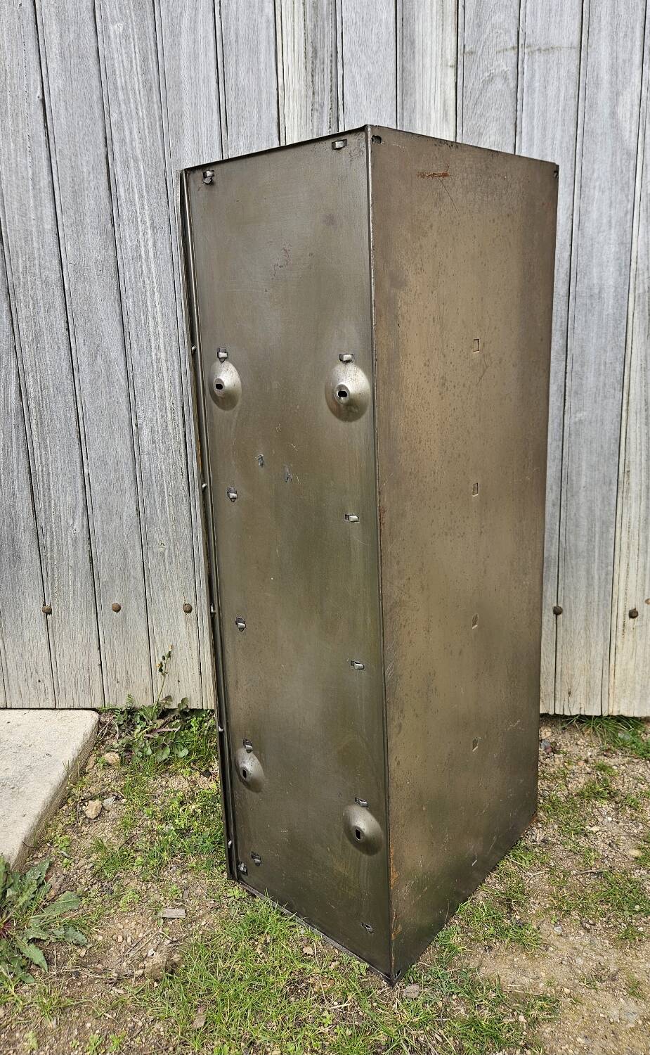 Industrial flap locker